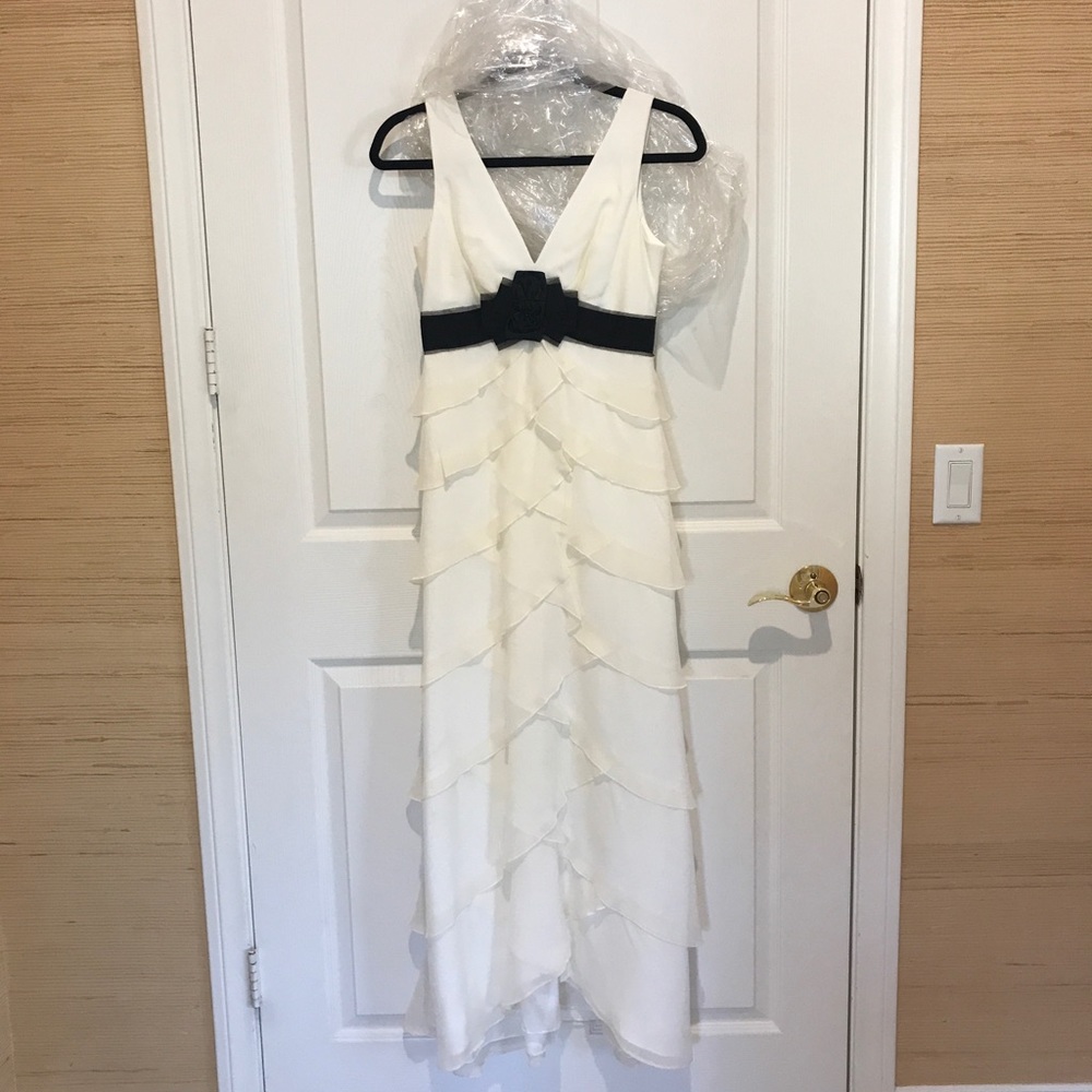 BCBG 100% Silk Dress - Picture 2 of 9